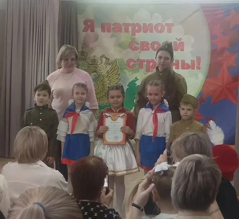 Маленькие голоса большой страны: патриотическая песня в исполнении дошколят. В рамках м...