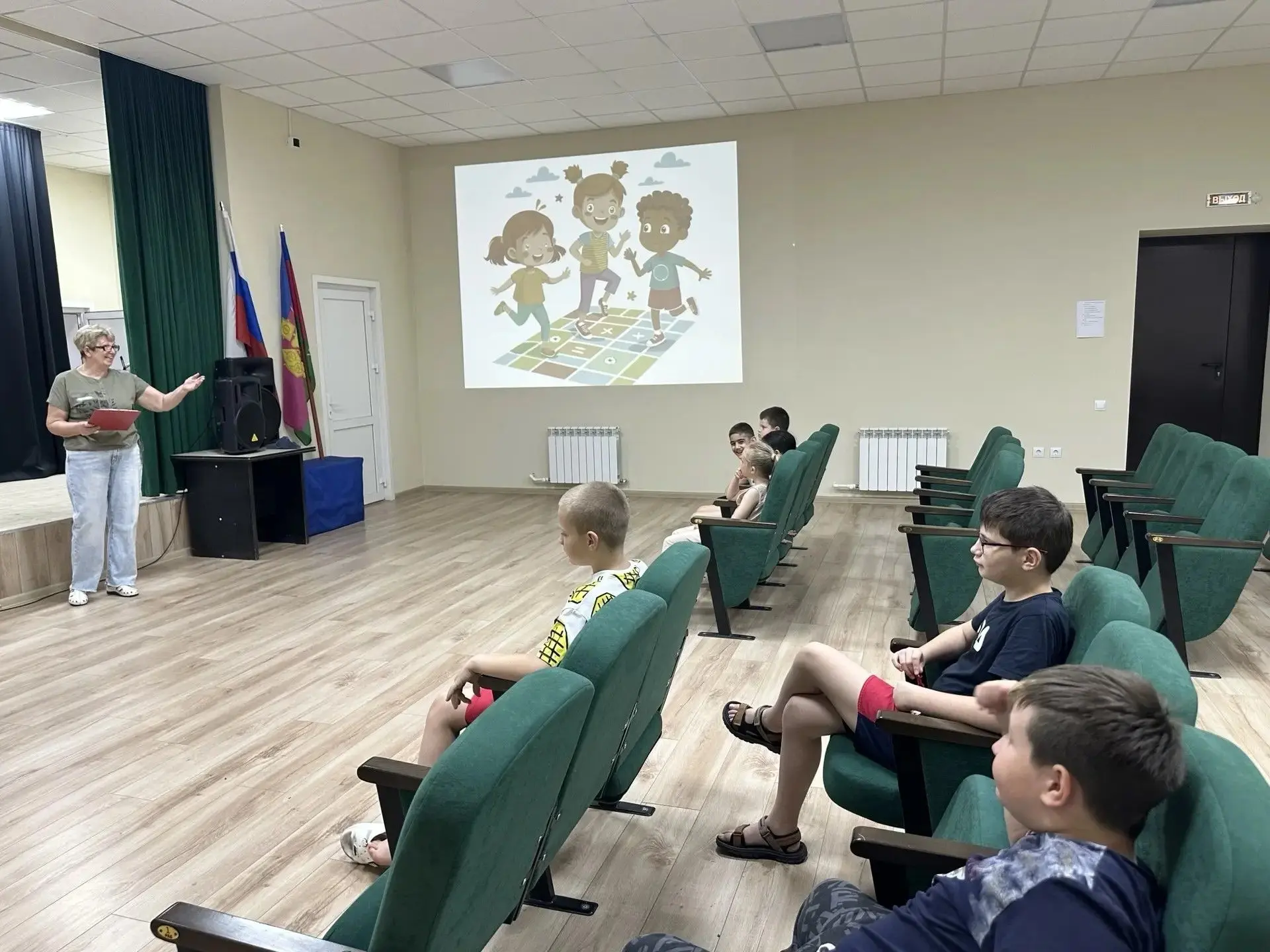 17.06.2026г.в 10-00ч. в ДК м-на Капланово для детей была проведена игровая программа «В...