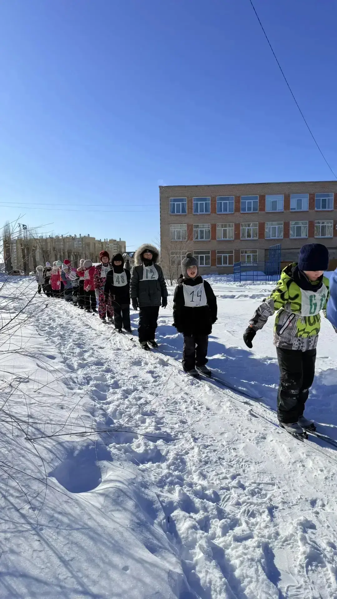10 марта на школьном стадионе в рамках соревнований Школьного спортивного клуба прошла захватывающая