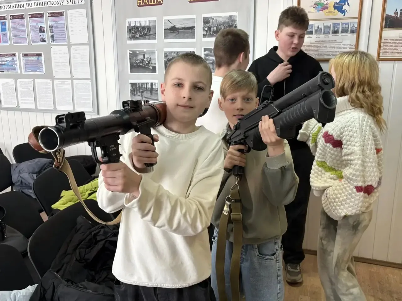 Их служба и опасна и трудна…  🚔На этой неделе школьники совершили увлекательную поездку на базу отря
