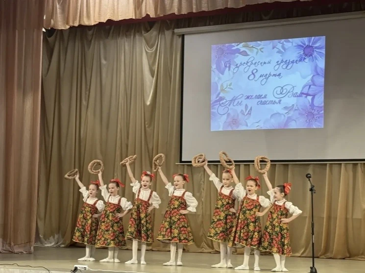 🌺В Медведевской детской школе искусств прошел незабываемый концерт, посвященный самому...