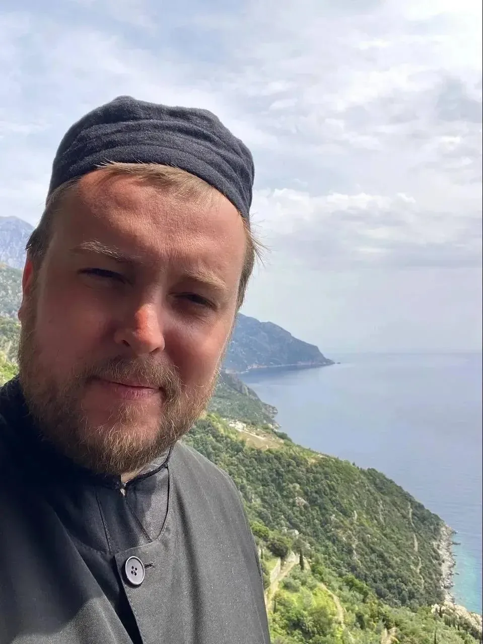 «Наш любимый Афон», – именно так ласково отец Роман Колесников отзывается о Святой Горе...