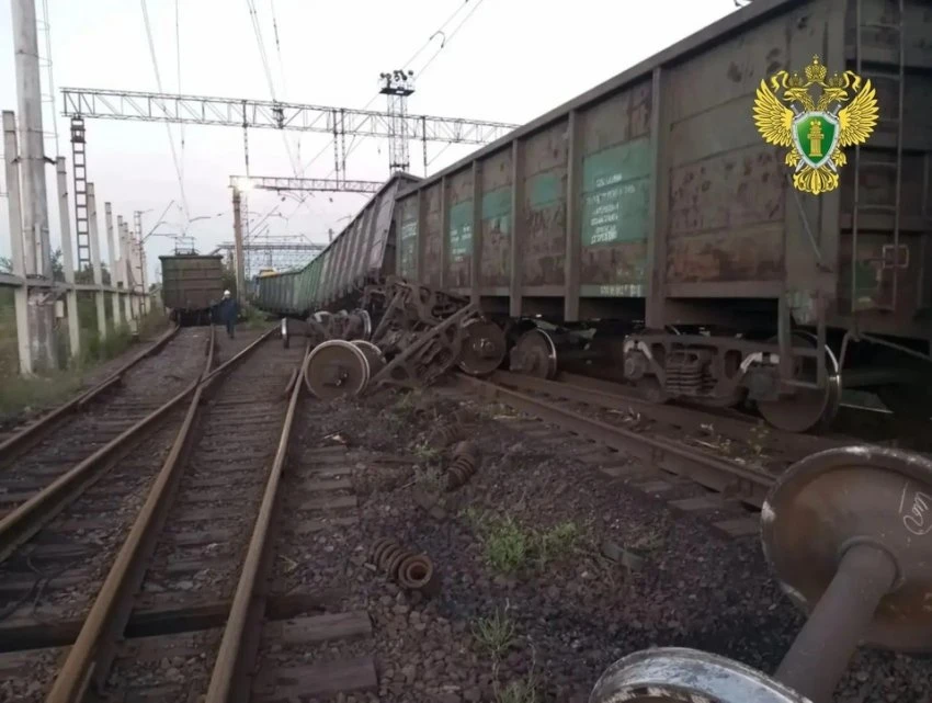 На станции ММК сошли с рельсов полувагоны