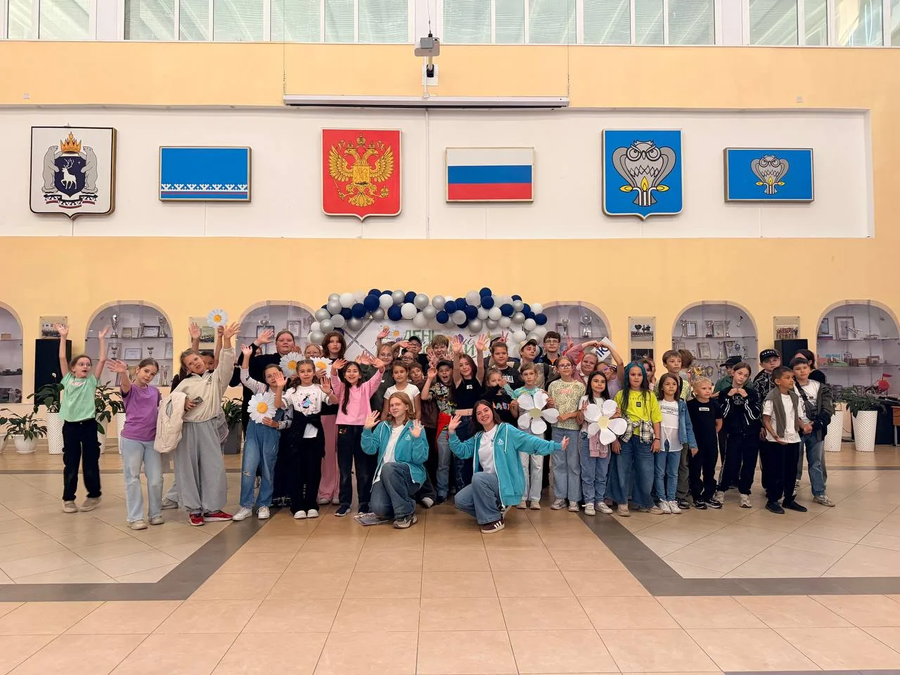 ❤️ С Днём семьи, любви и верности! 🏠🌸
Поздравляем всех с этим замечательным праздником! Желаем мир