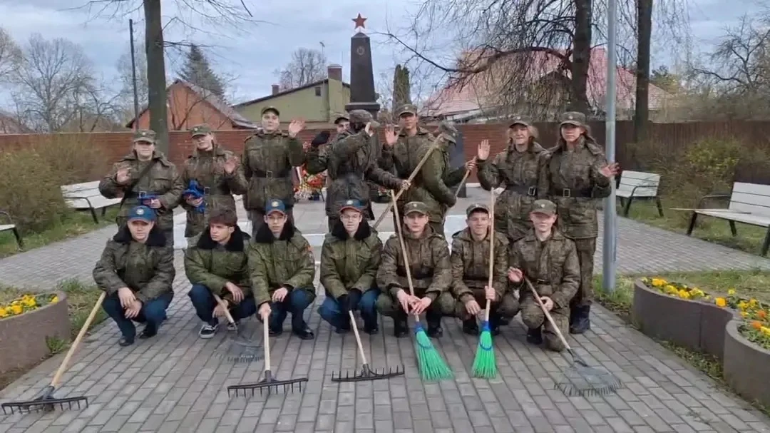 Память в наших сердцах и делах ✨  Весна - время обновления, а для наших кадет это ещё и время заботы