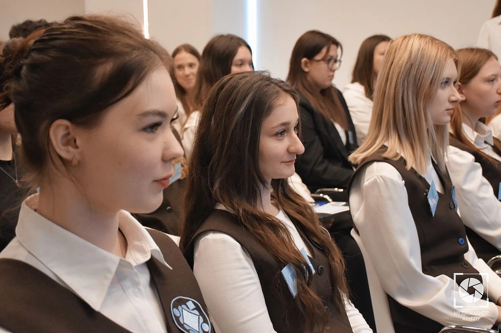 🎓В АлтГПУ прошел конкурс «ПрофДебют» для учащихся психолого-педагогических классов.  На протяжении н