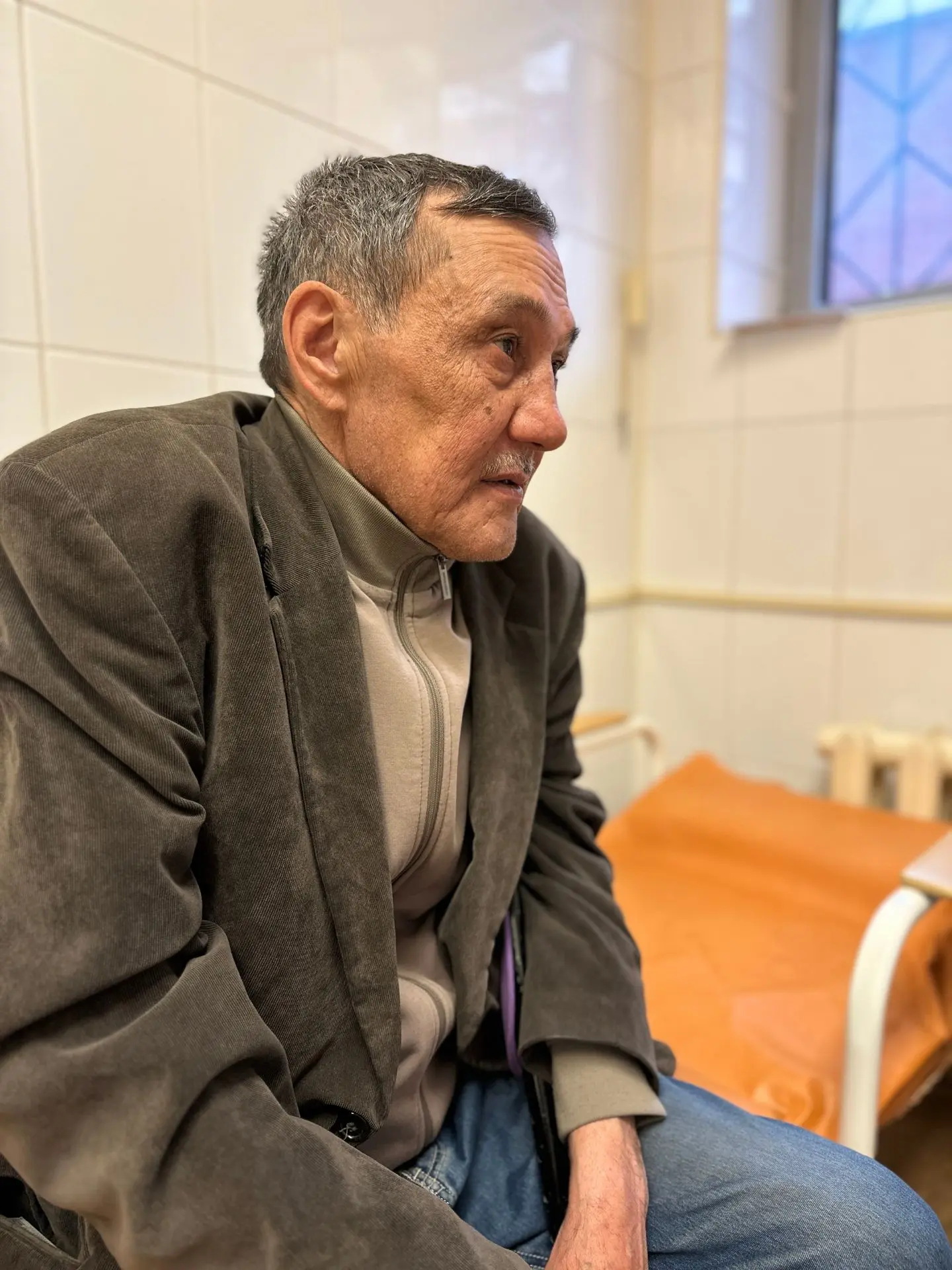 Карам — бездомный, страдает заболеванием легких. Получает у нас различные лекарства, в ...