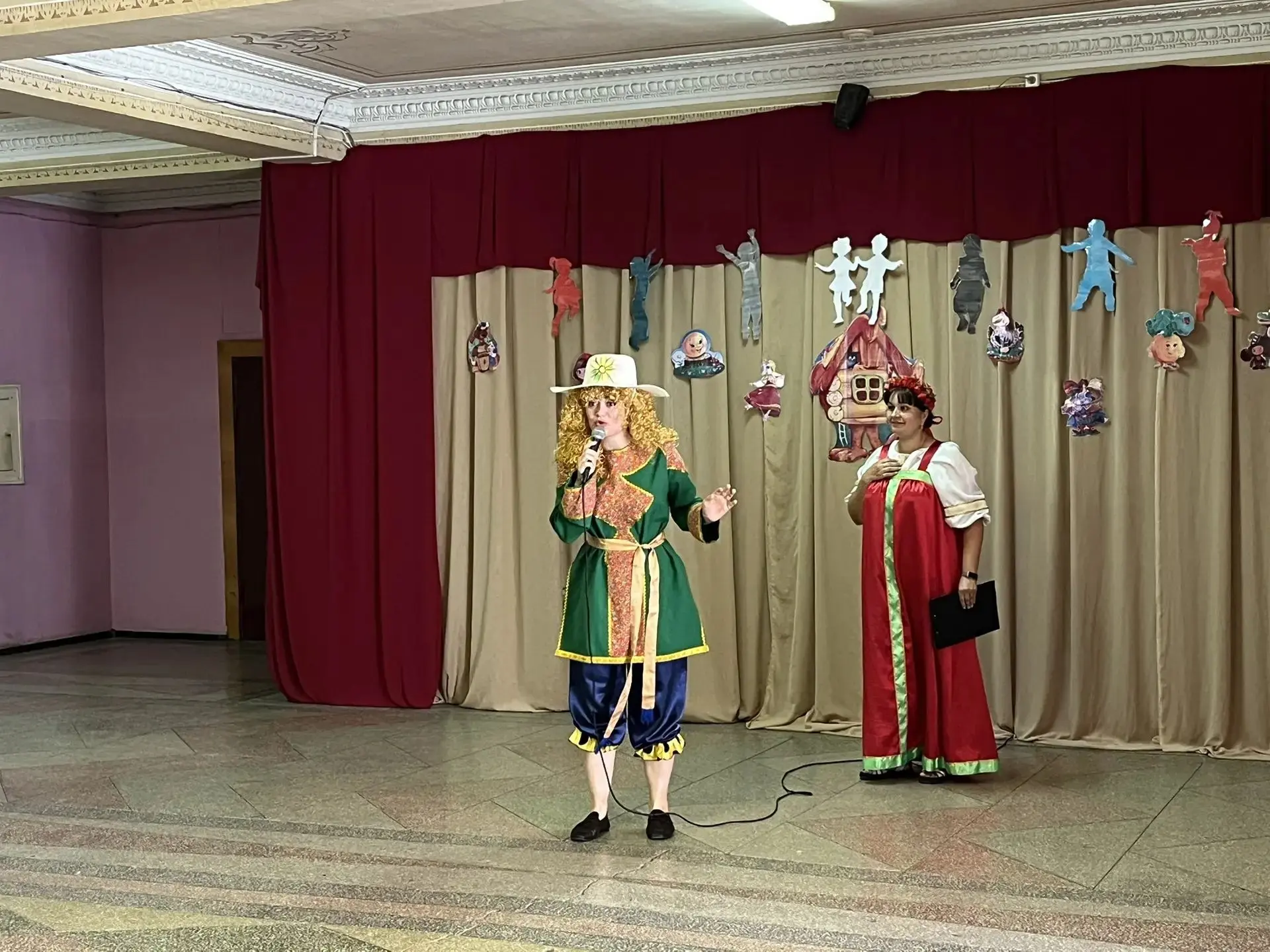 «В гостях у сказки», библиотечные посиделки