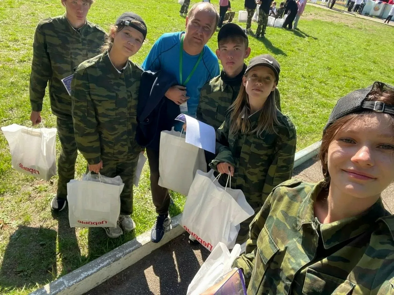 Победа во Всероссийском конкурсе «Открывай страну»! 🌍🎒🚩

✅ Туристическая команда Илсура Каскинбае
