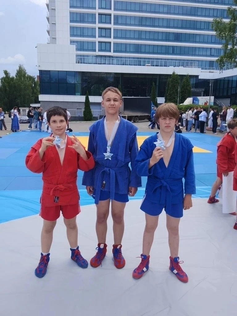 💪Сборная команда спортсменов из Воткинска стала серебряным призером Первенства г.Ижевска по самбо

