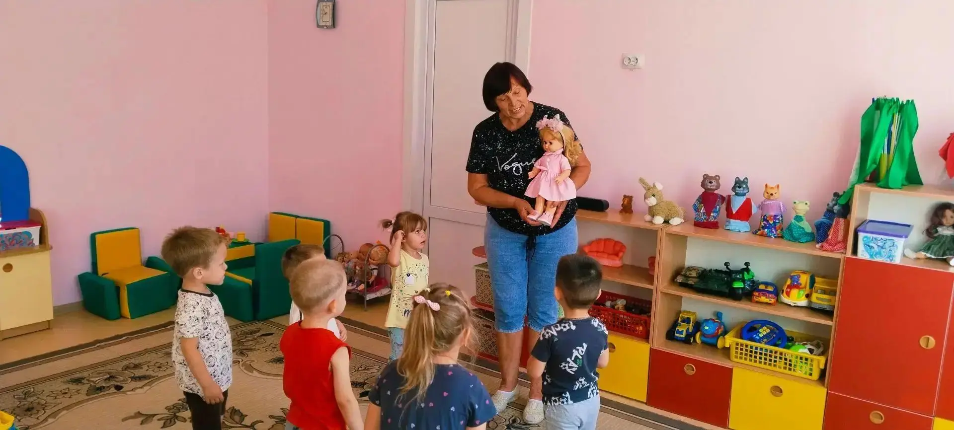 Сегодня в нашей первой младшей группе "почемучки" был настоящий праздник — мы отмечали ...