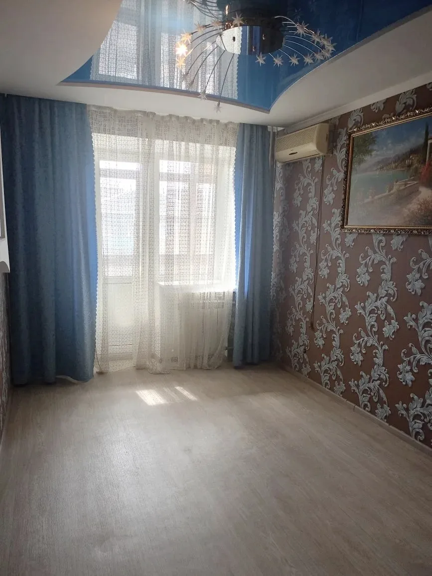 Г. Горловка☀️Продам 3-х ком.кв. пр-т Победы 72, 4/7 напротив исполкома, дом кирпичный, ...
