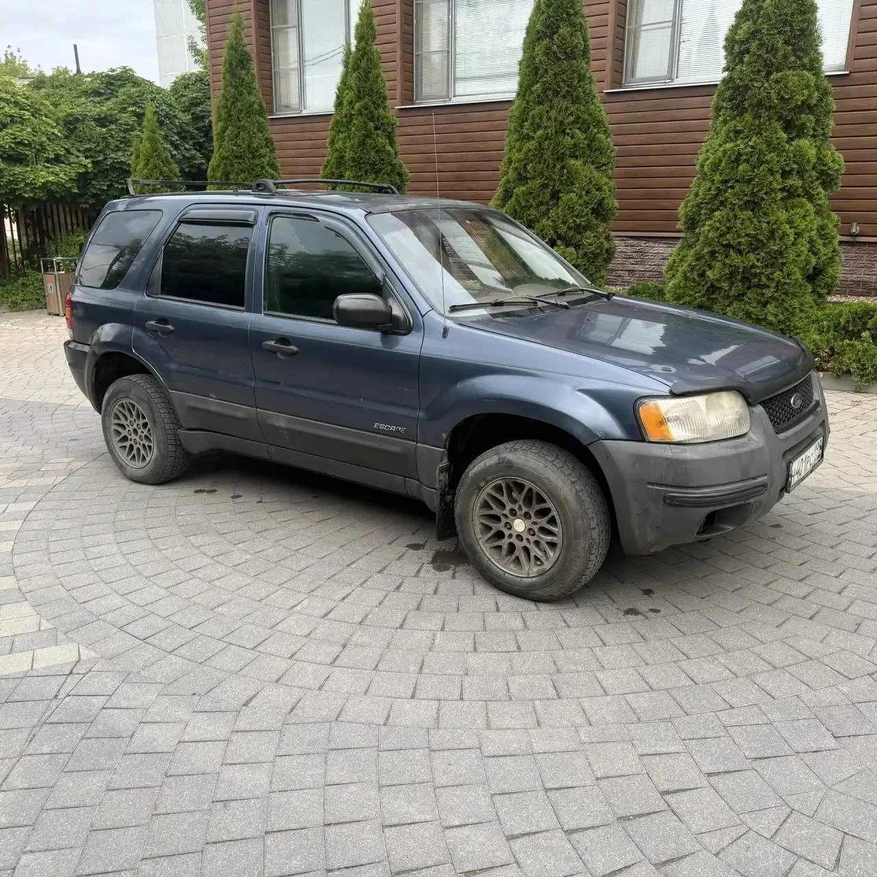 Ford ESCAPE