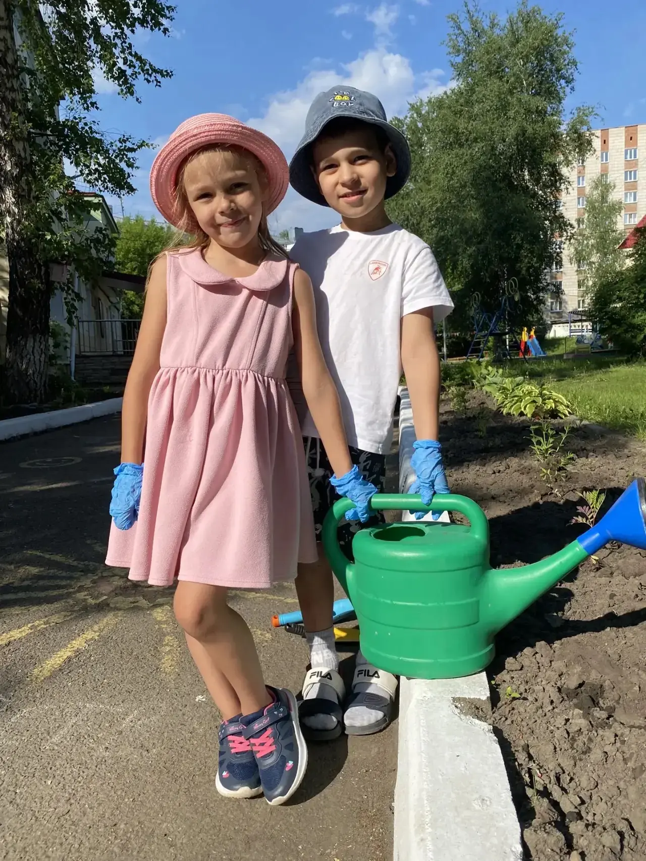 Самые лучшие наши помощники !!! Всем солнечной пятницы и хороших выходных!!!!
