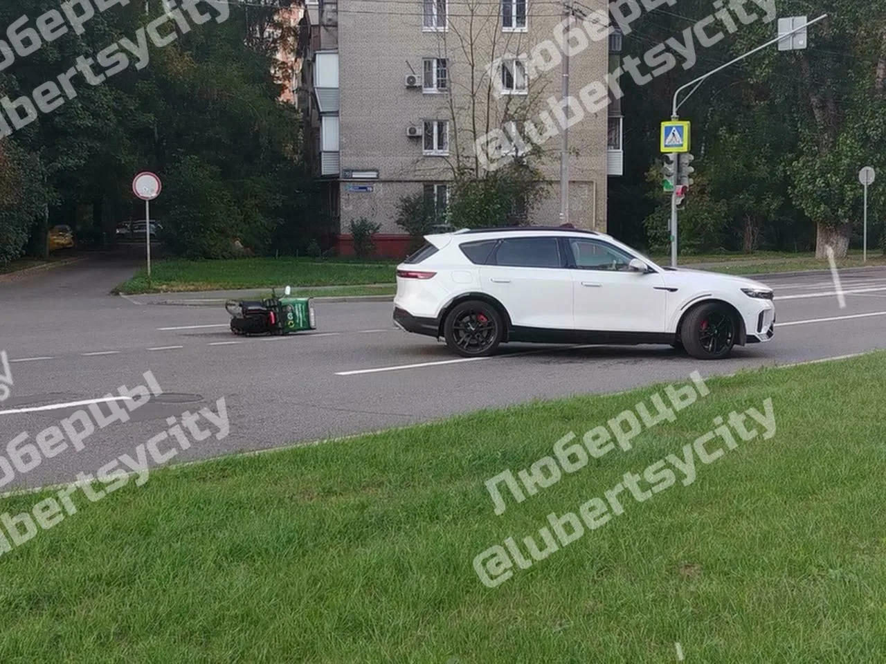Велокурьера сбили на Инициативной улице в Люберцах.