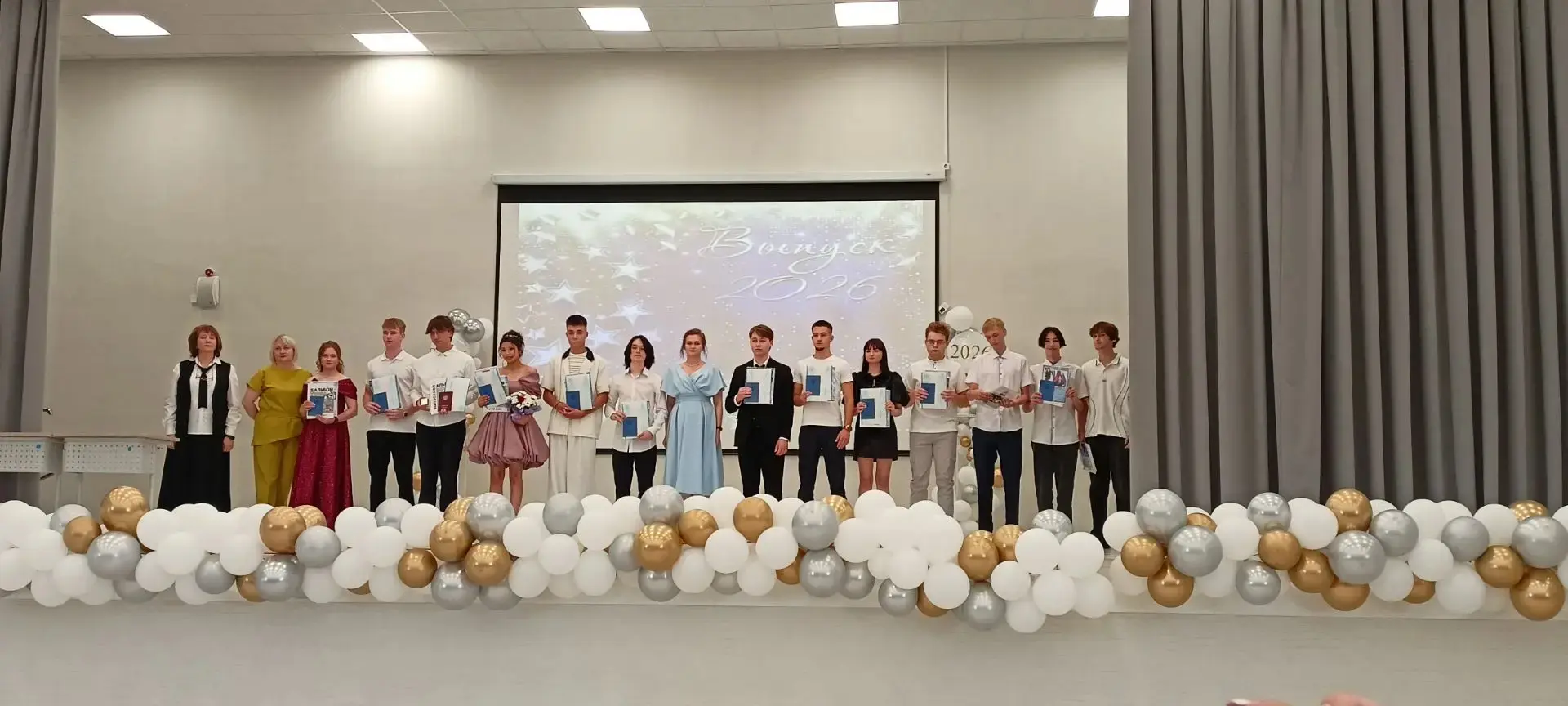 🎓 Вот и состоялось торжественное вручение аттестатов выпускникам 2026 года! 🎉
