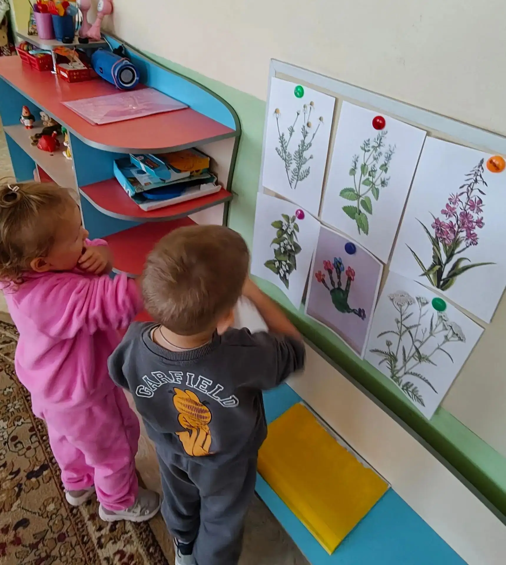 Сегодня мы с малышами из группы «Почемучки» погрузились в удивительный мир лекарственны...