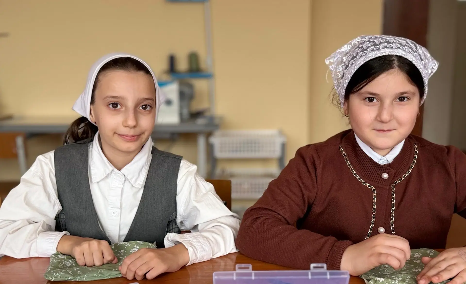 В швейном кружке продолжаются творческие эксперименты!  На сегодняшнем занятии юные мастерицы училис