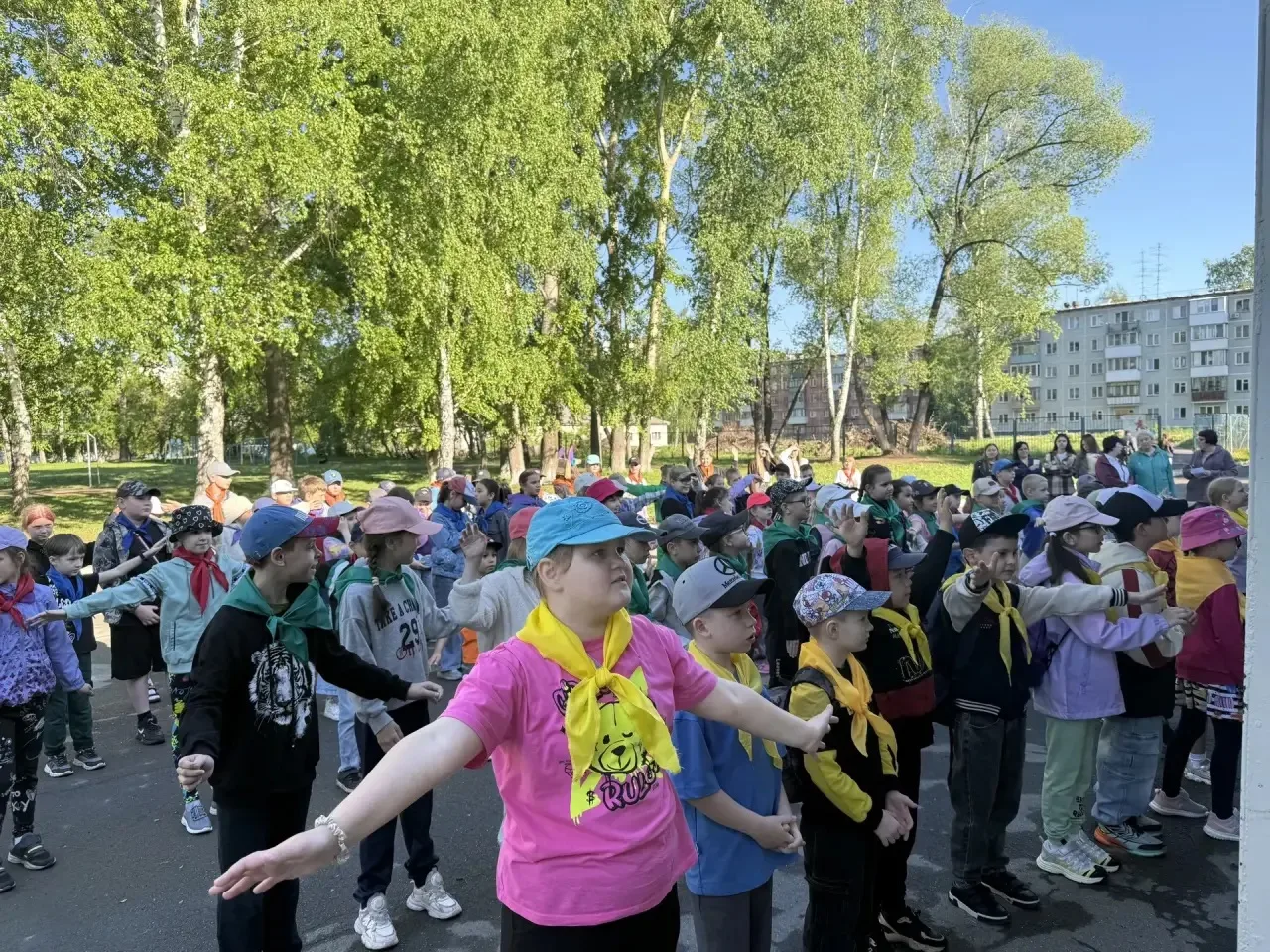 🚀1 июня, в День защиты детей, мы открыли 1 смену летнего пришкольного лагеря « Чудо в ...