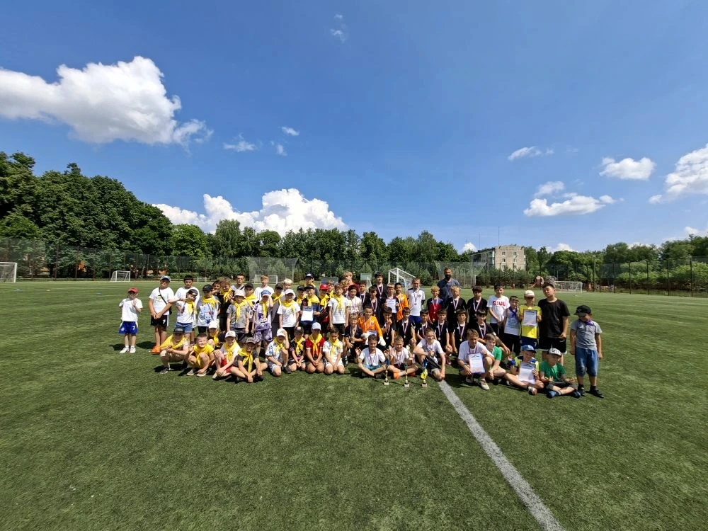 🧩 ⚽ Наши ребята — в числе лучших! ⚽

Команда спортивного отряда МБОУ гимназии №5 под руководством т