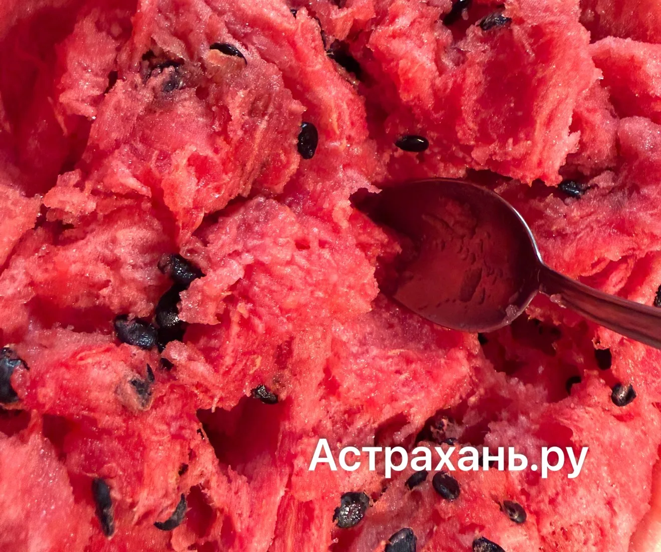 «Ватный» август: астраханцам рассказали, куда пропали вкусные арбузы