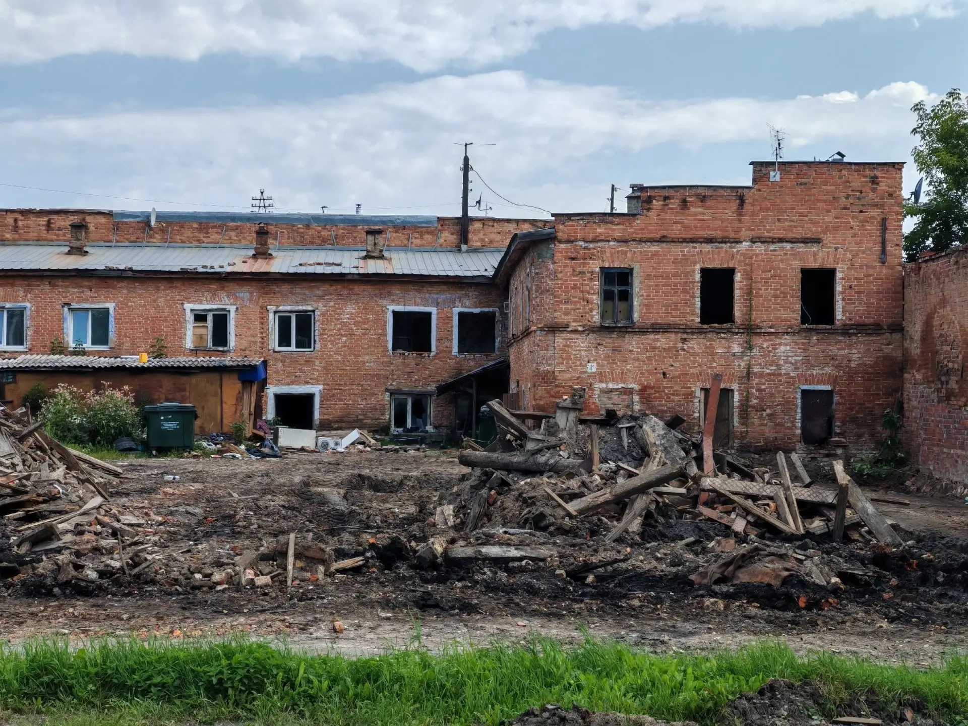 Вот и все разобрали и вывезли. Улица Первомайская. Дома как не бывало.