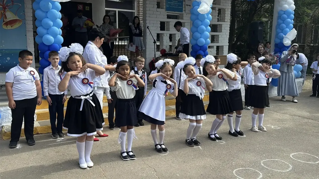Последний звонок: прощание с школой и встреча с будущим! 🔔
