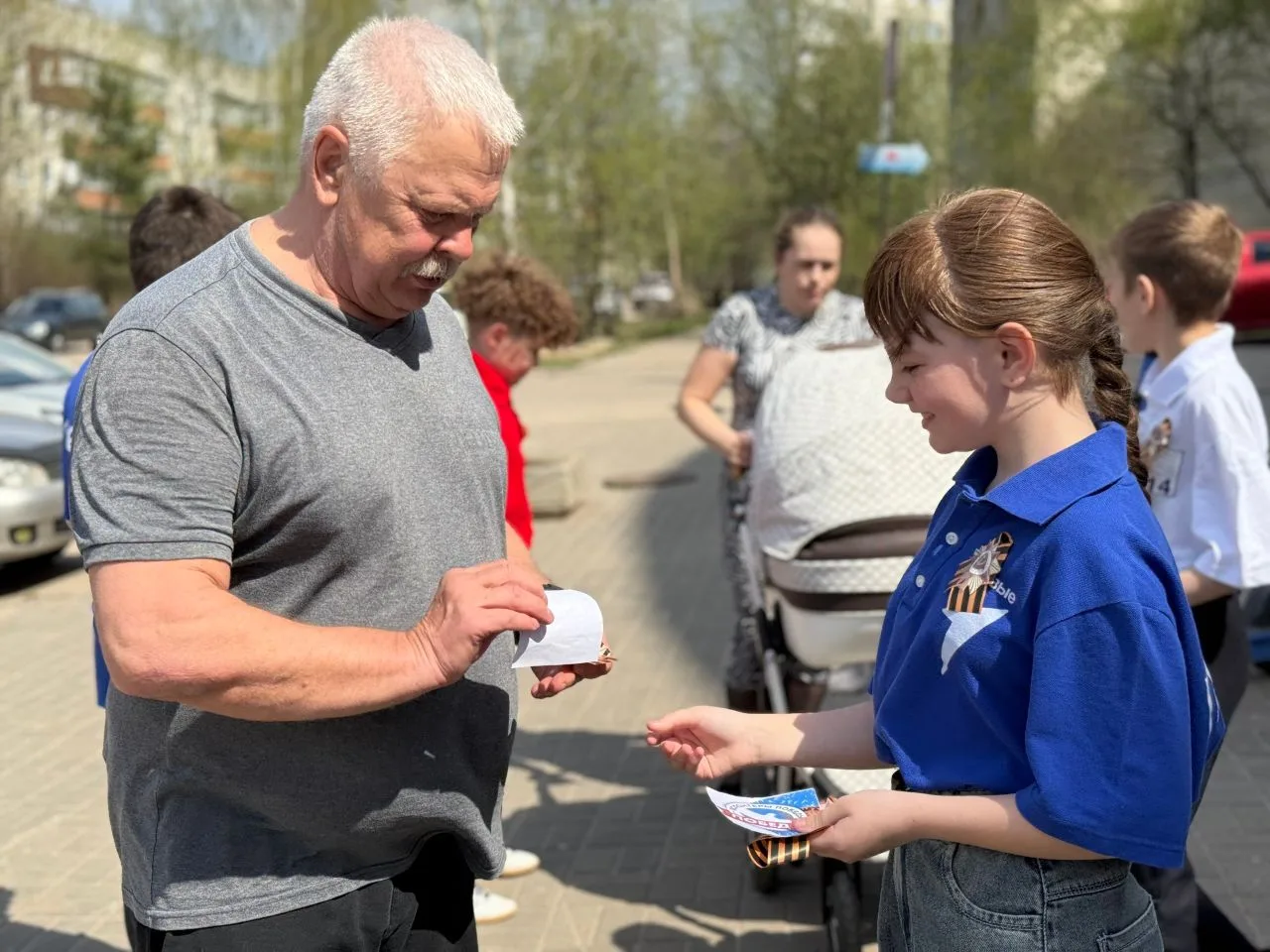 🎖️ГЕОРГИЕВСКАЯ ЛЕНТОЧКА 🎖️  🎖️Активисты ДОО «ФАЭТОН» и Движения Первых вместе со старшим вожатым Бат
