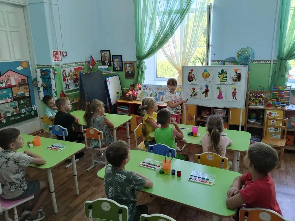 В старшей группе "Любознайки" прошел тематический День российского кинематографа.