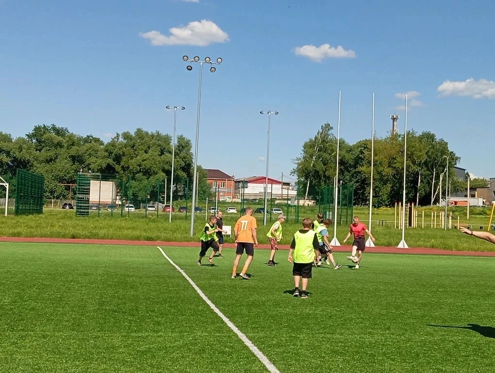 ⚽ Единство силы и духа: в Мценске прошёл товарищеский матч
В целях профилактики безнадзорности и пра