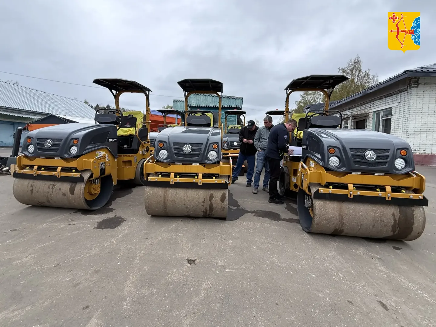 🚜Для ремонта дорог в Кировской области закупили семь новых катков Suny SZR30C‑8. Их получило областн
