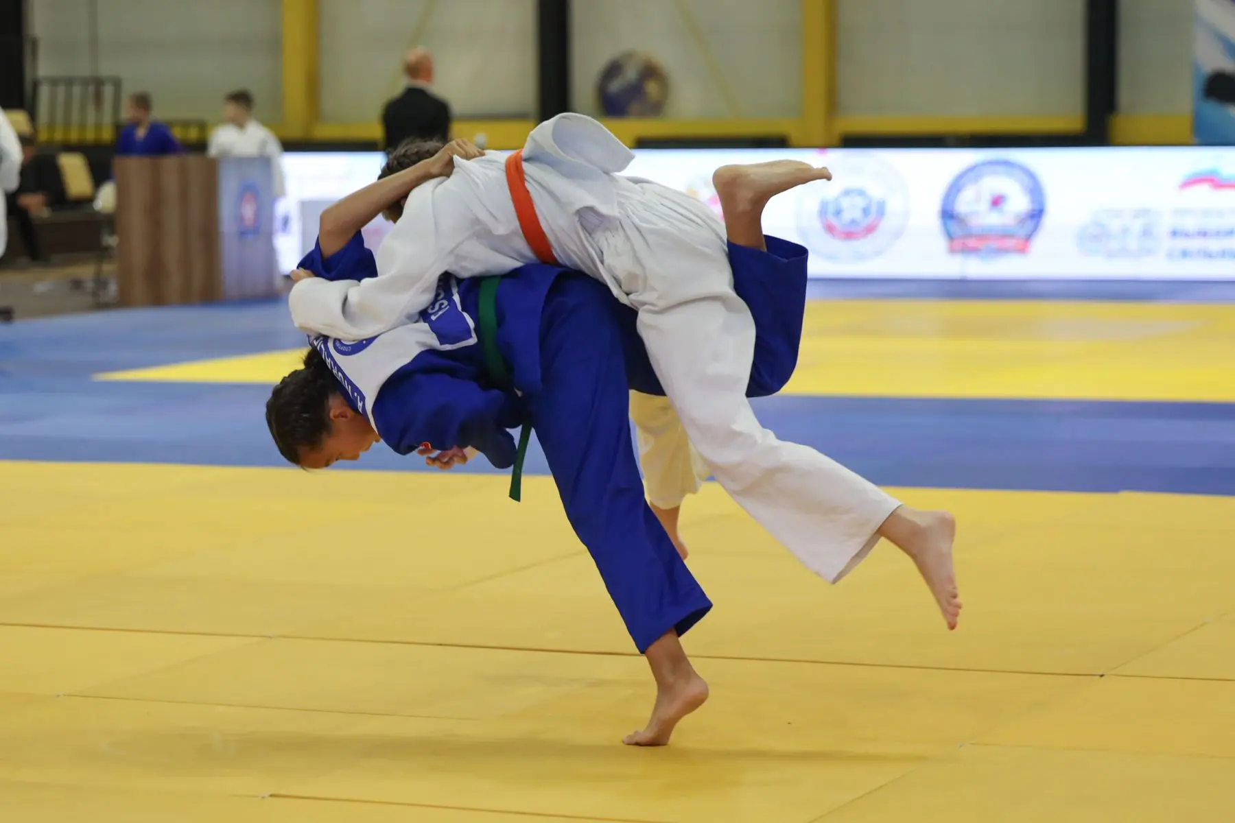 🥋 Более 200 сахалинских дзюдоистов сражаются за награды традиционного турнира и област...