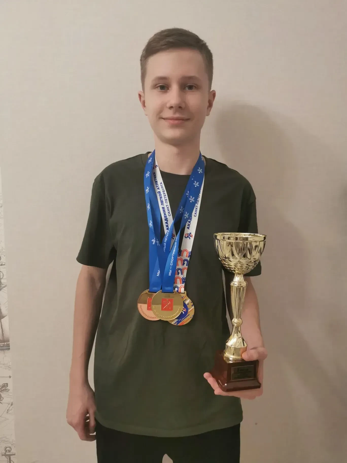 #Знайнаших  Ученик 8А класса Горин Тимофей успешно выступил на чемпионате Санкт-Петербурга по лёгкой