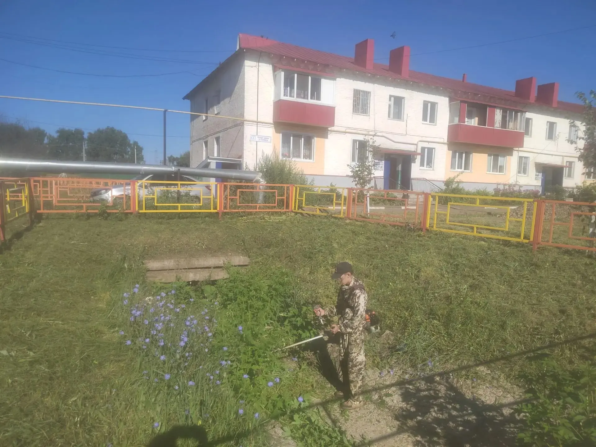 🔹 Обкос водоотводного канала по ул. Салавата д. 23-25
