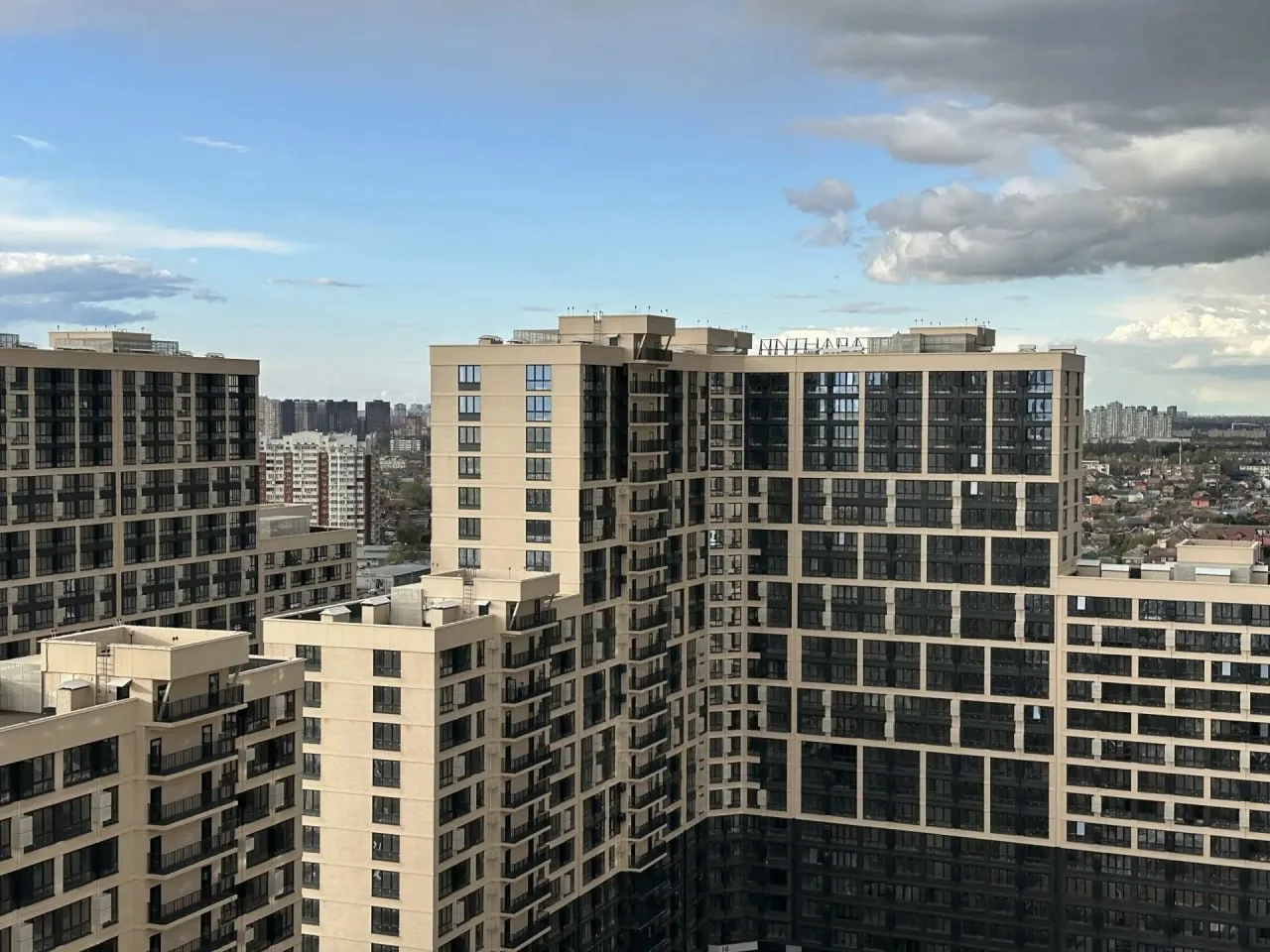 🏗 Почти половина строящегося жилья на Кубани ещё не поступила в продажу.