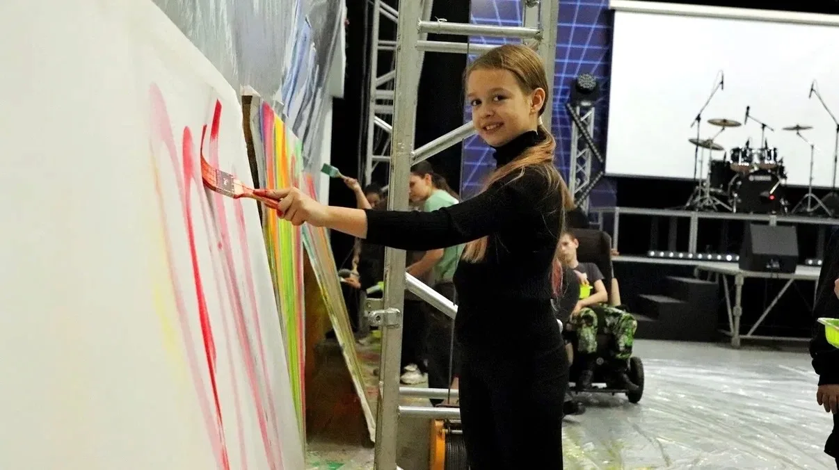 Когда искусство становится волшебством: «Крылья» создают свои костюмы! 🎨✨
