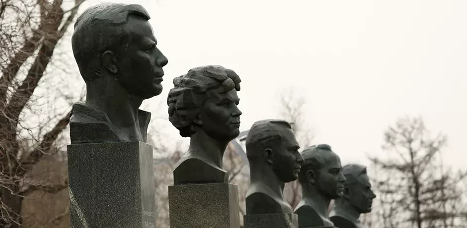 Аллея Героев Космоса в Москве была торжественно открыта 4 октября 1967 года, ровно в де...