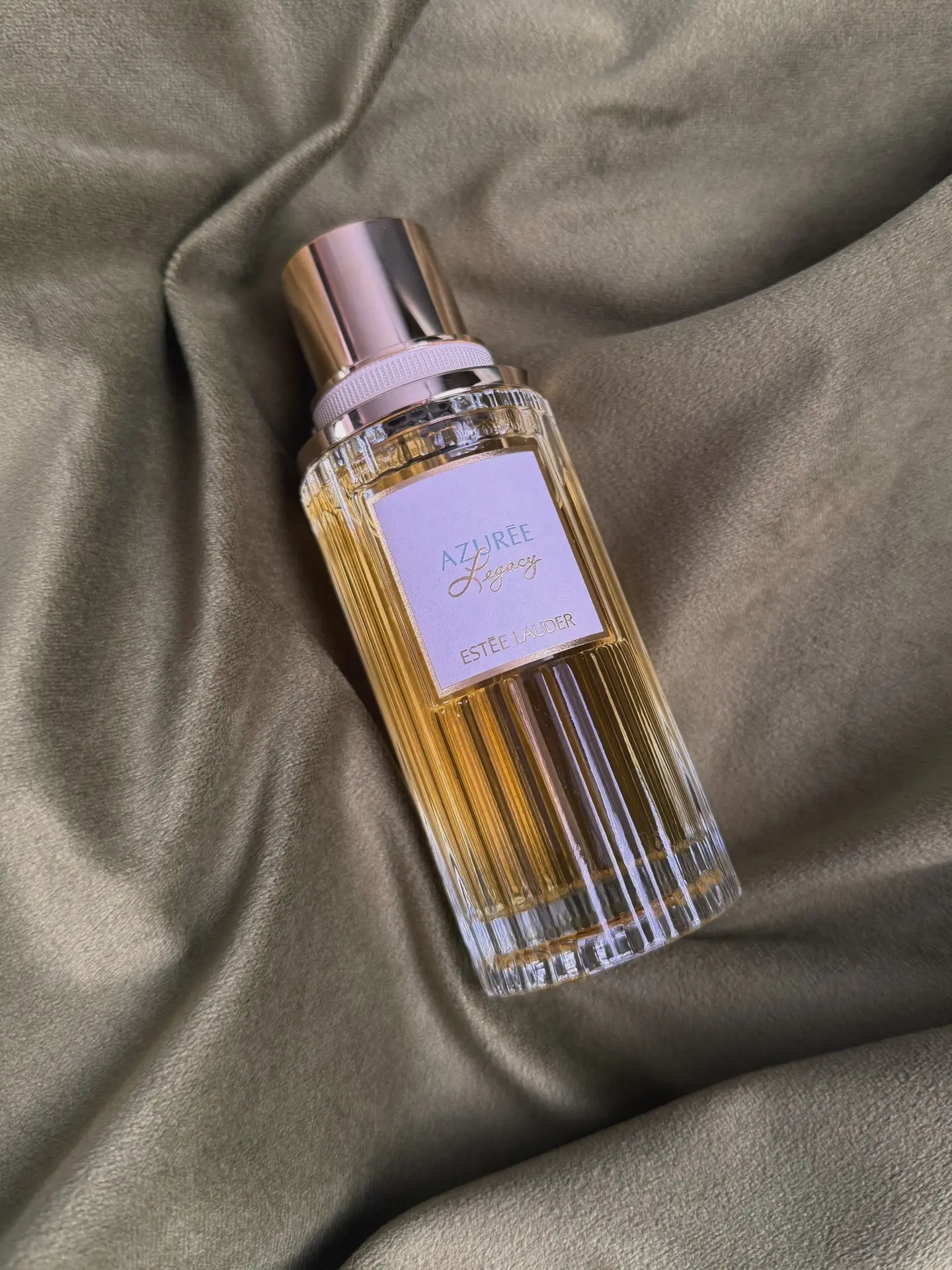 Estée Lauder legacy azuree появился в нашей коллекции 🤌🏽 аромат на тематику горьких трав, современ