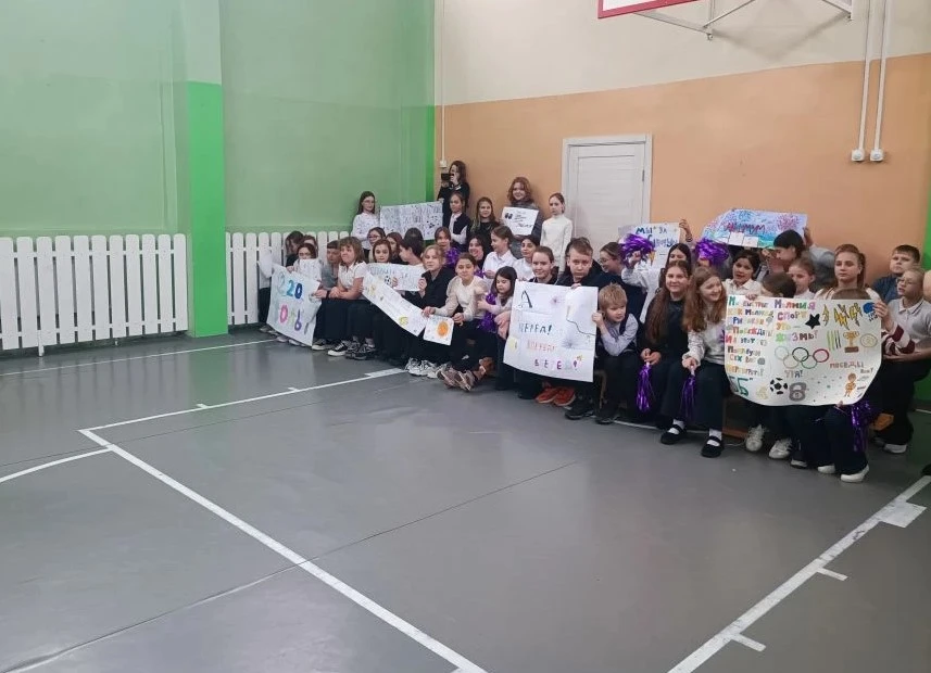 А НУ-КА, ПАРНИ!💪🏻🏅🏋️  Сегодня, в преддверии Дня защитника Отечества в нашей школе прошёл традиционны