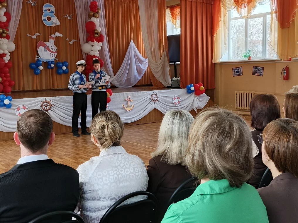 6 марта, в преддверии Международного женского дня, в школе с самого утра царила праздничная атмосфер