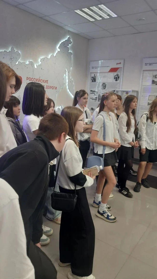 🚂 Путешествие в мир профессий: как прошла профориентационная экскурсия на детской железной дороге Во