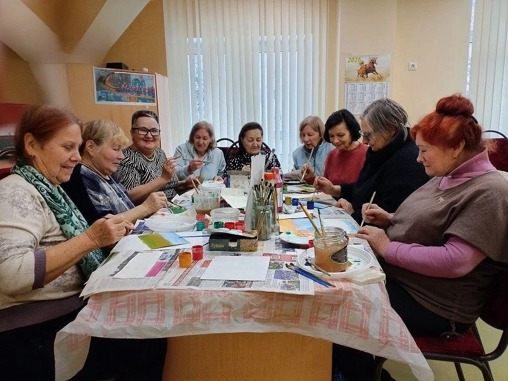 🎀 Красногорские долголеты готовятся к 8 марта