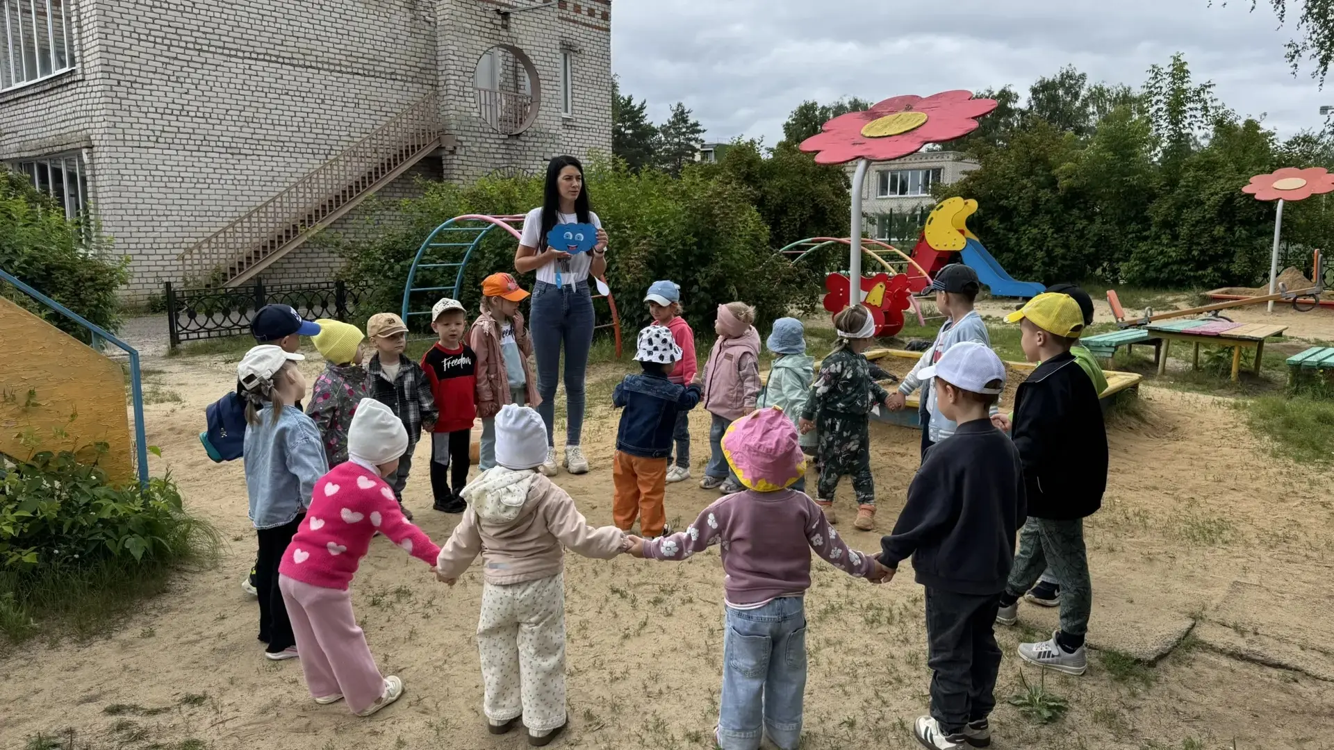 Водные приключения Капитошек в группе №15! 💧

Наши ребята из группы №15 превратились в настоящих ис