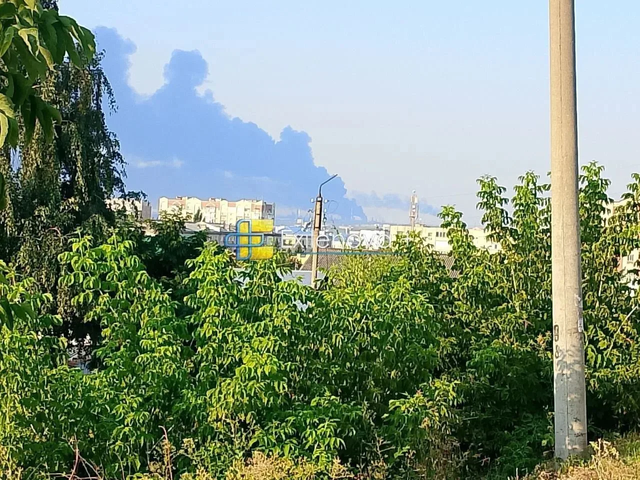 ❗️Этой ночью враг с помощью БПЛА атаковал Сызранский НПЗ на месте фиксируют возгорание.