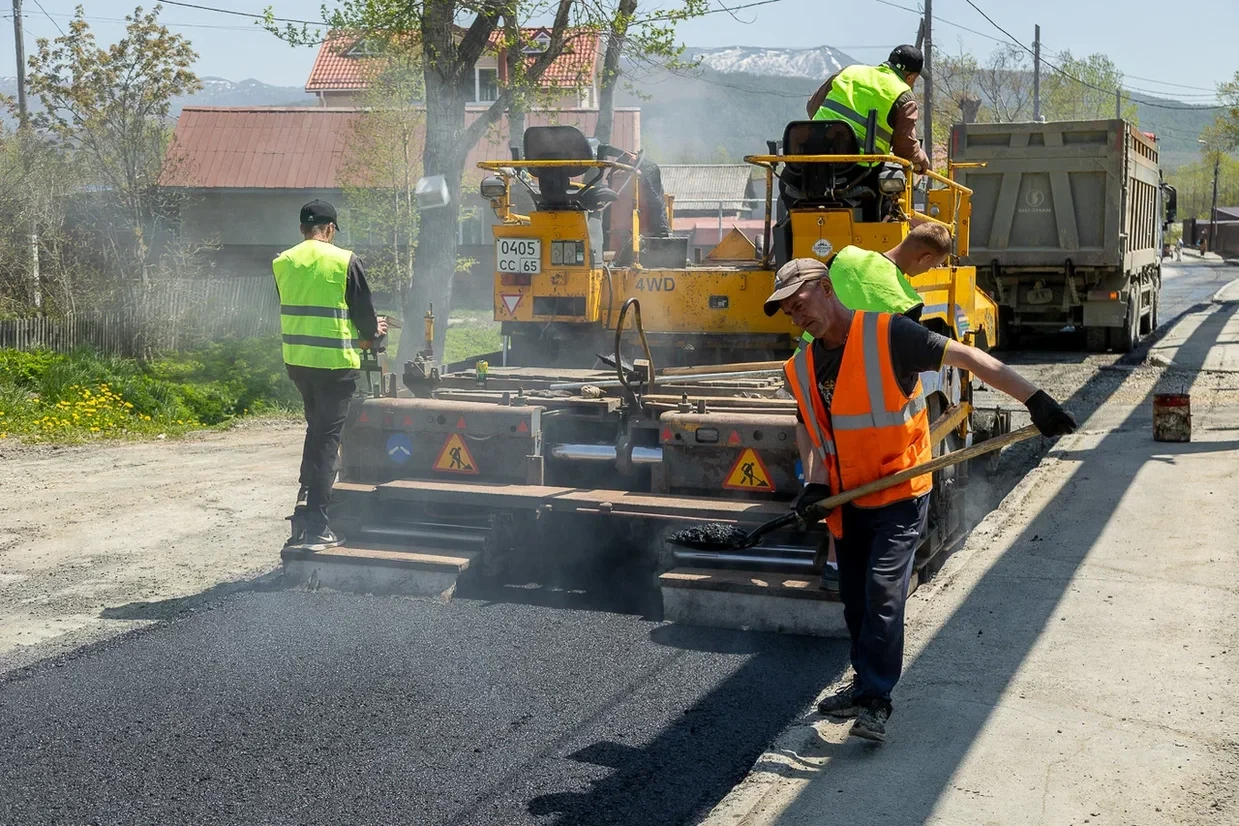🚧 В Луговом завершается ремонт улицы 2-ой Железнодорожной  Работы здесь стартовали в начале прошлой 