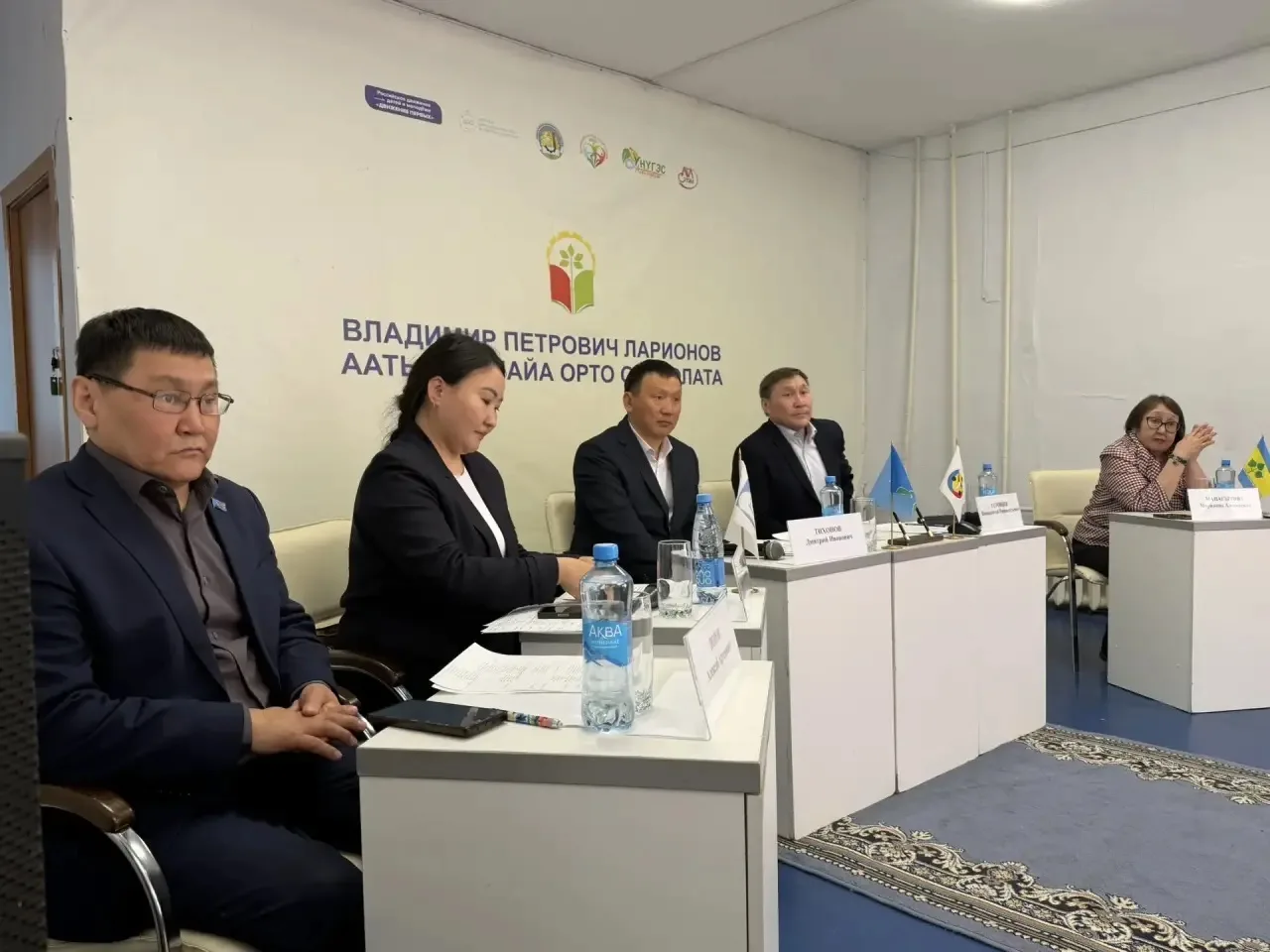 УСПУОРТ САЙДЫЫТЫГАР АНАЛЛААХ ТӨГҮРҮК ОСТУОЛ БУОЛЛА   Муус устар 28 күнүгэр Владимир Петрович Ларионо