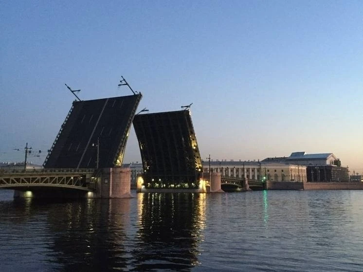 В Петербурге летом 2026 года начнут строить новый разводной мост через Неву   В Санкт-Петербурге нач