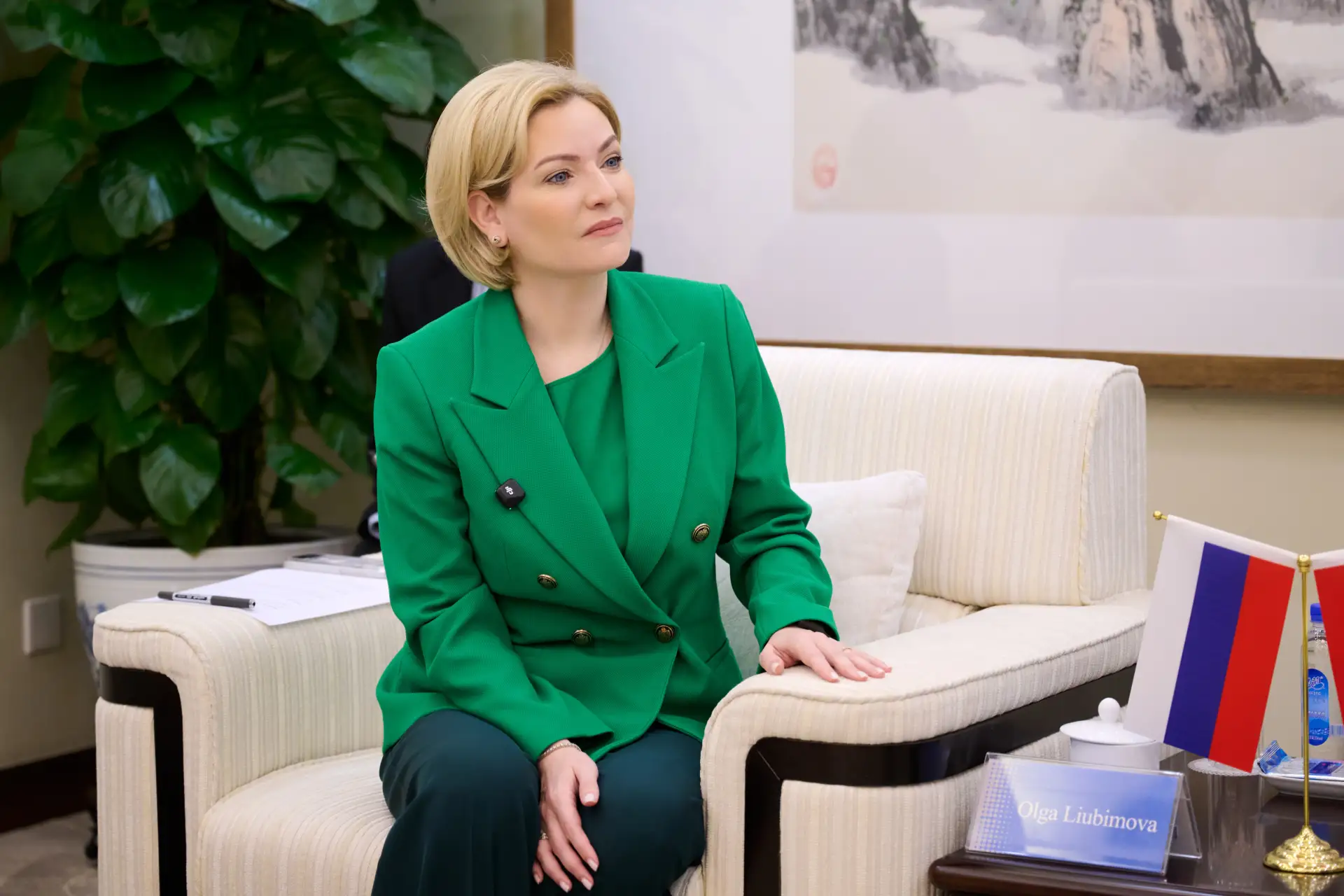 Министр культуры Ольга Любимова встретилась с президентом Медиакорпорации Китая Шэнь Хайсюном  🇷🇺🇨🇳 