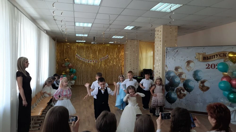 В наш детский сад каждый год приходят малыши. Он растут на наших глазах, взрослеют и......