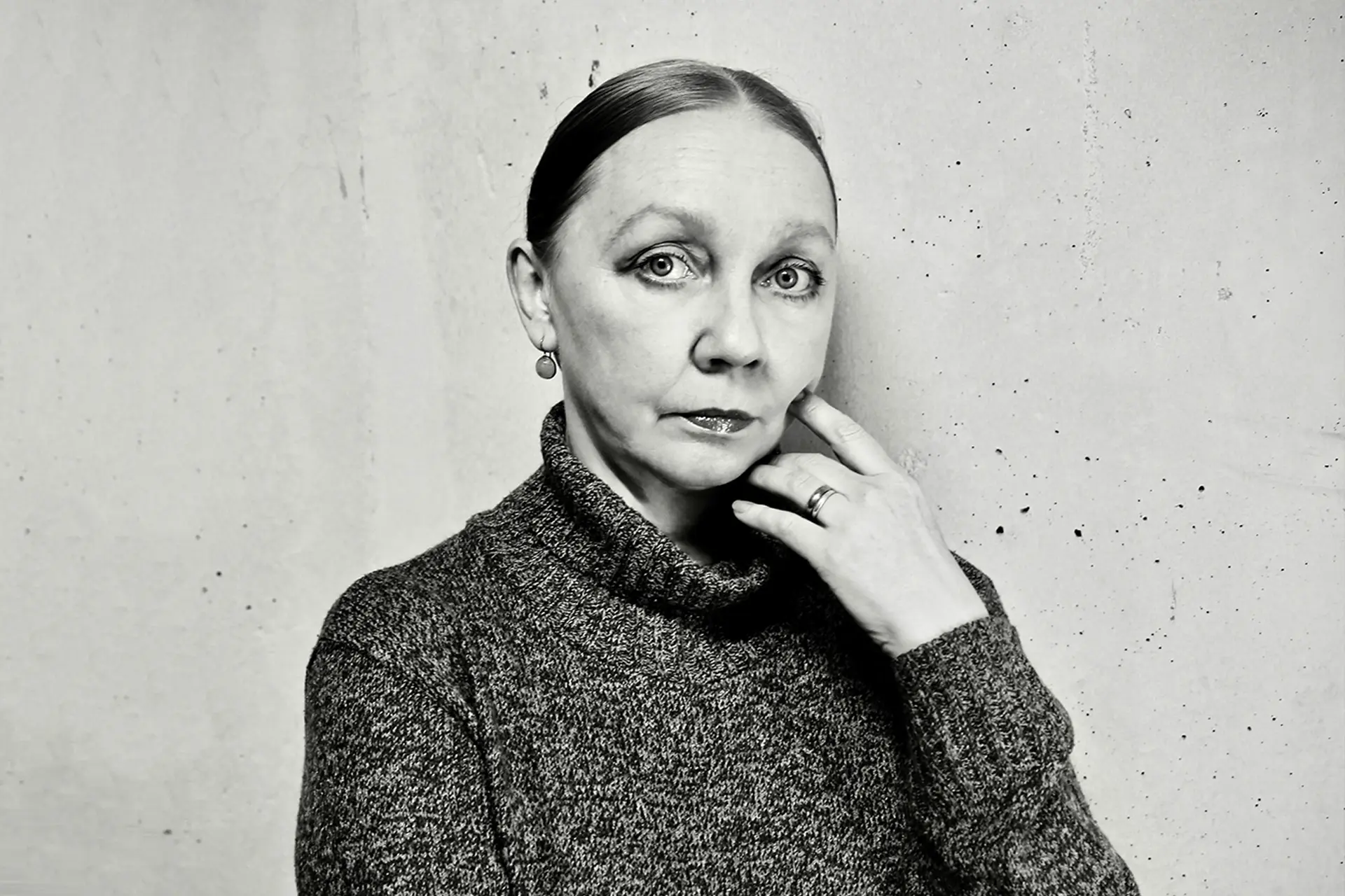 За каждым великим спектаклем стоит художник. За каждым художником — тот, кто помнит.

Приглашаем вас